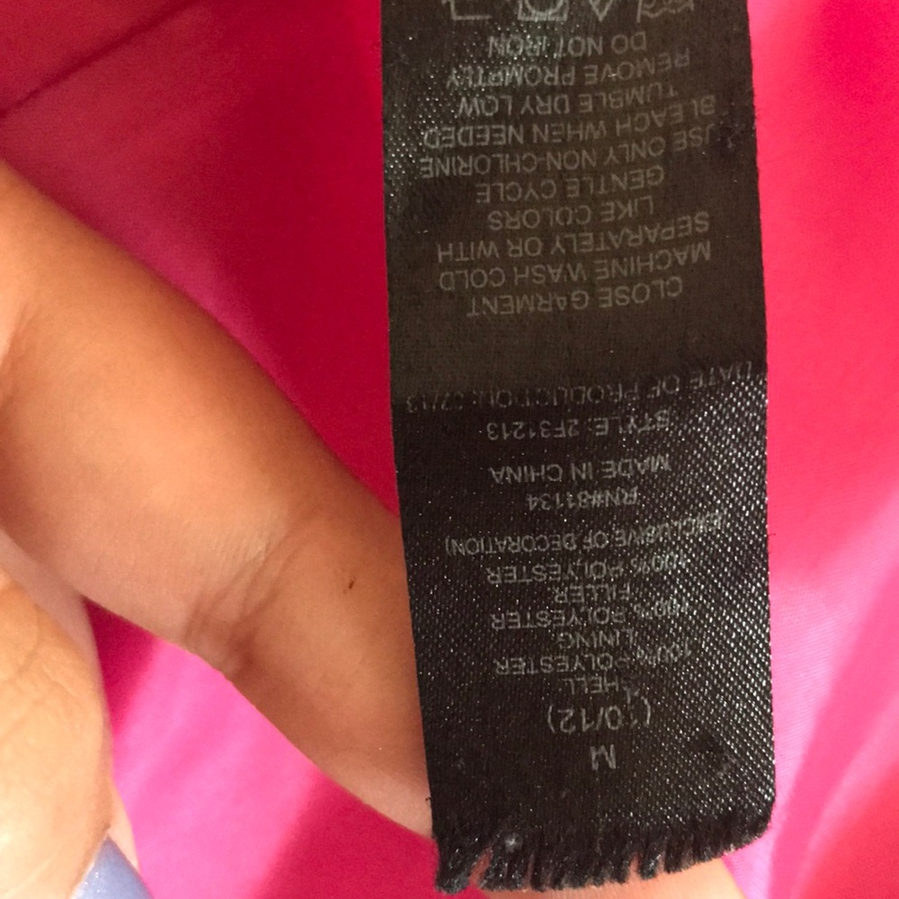 A pink jacket - Picture 9 of 9